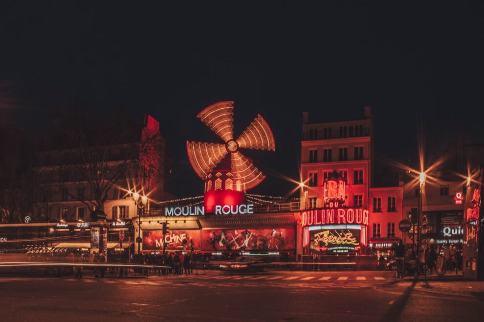 Iconic windmill wings collapse at Paris’ Moulin Rouge