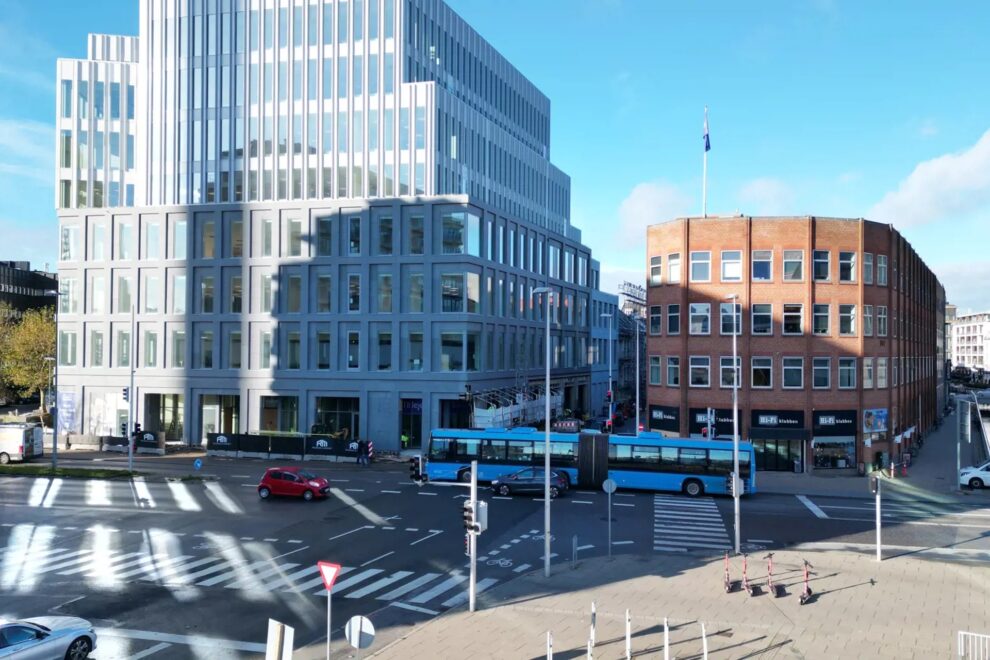 World’s first facility captures office workers’ CO2 emissions
