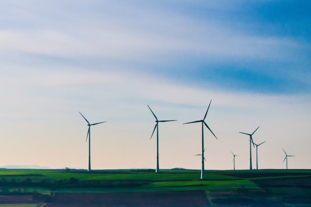 Wind and solar now surpass coal and gas in EU