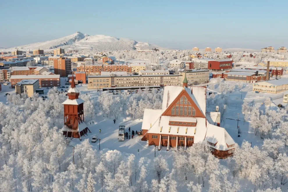 Moving a historic Swedish church in 48 hours