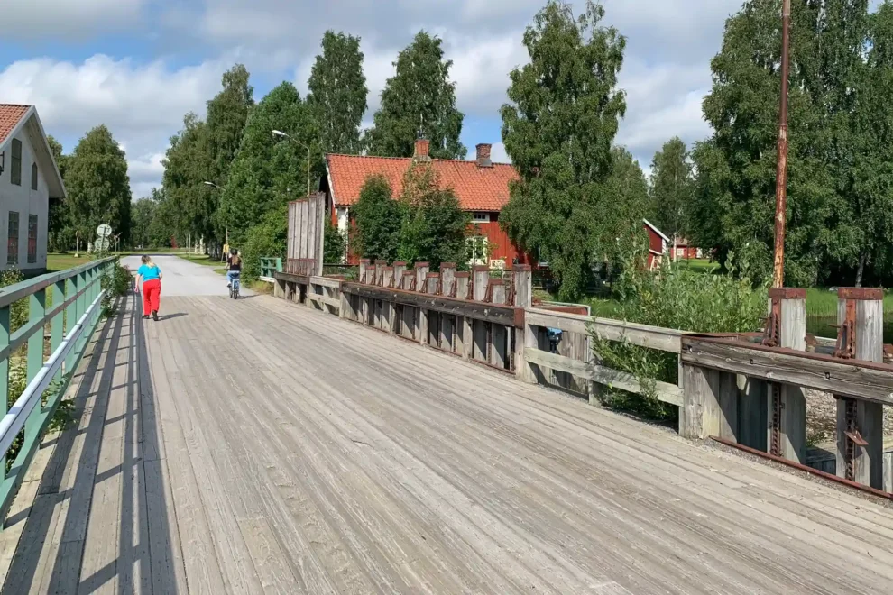 Three bridges risk being demolished after dispute