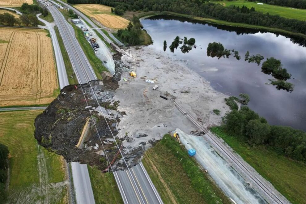 Three firms face scrutiny in fatal mudslide probe