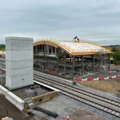 Contractor collapse delays £100m station