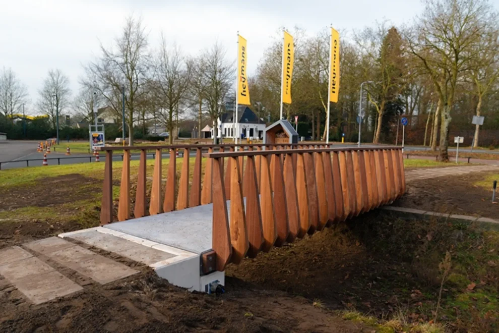 World’s first CO2-neutral concrete bridge opens