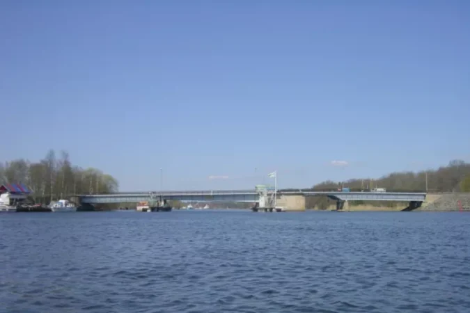 Bridge shut after major structural damage found Thumbnail